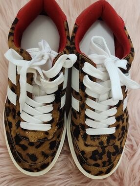 ALMOST NEW!! MADDEN GIRL WOMEN'S NAVIDA LEOPARD SNEAKERS-6.5